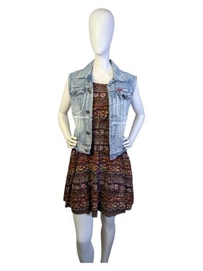 Last Star Denim Vest Medium Cut Off Distressed Light Wash Western Jean Vest